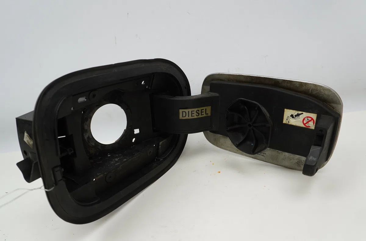 Volet de trappe carburant Renault LAGUNA III (BT0-1) 2.0 dci (bt01, bt08, bt09, bt0e, bt0k, bt12, bt1c, bt1d,... (2007-2