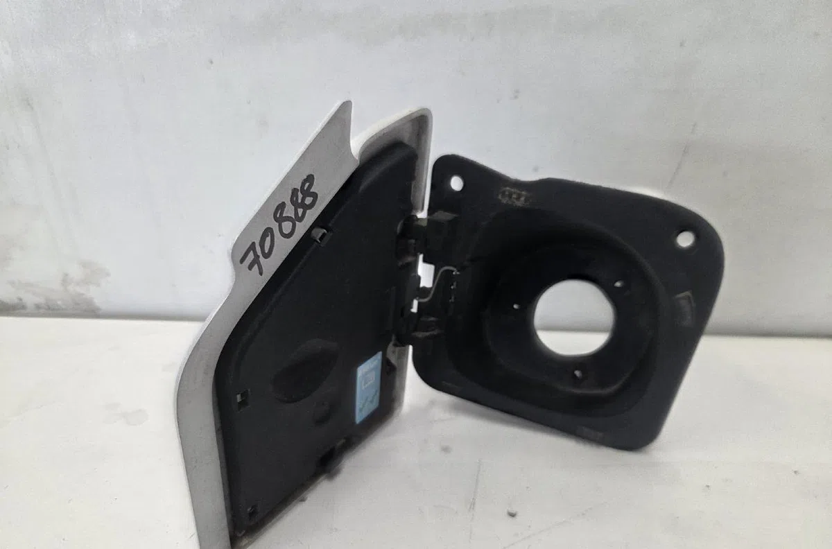Volet de trappe carburant RENAULT MASTER 3 PHASE 3 occasion
