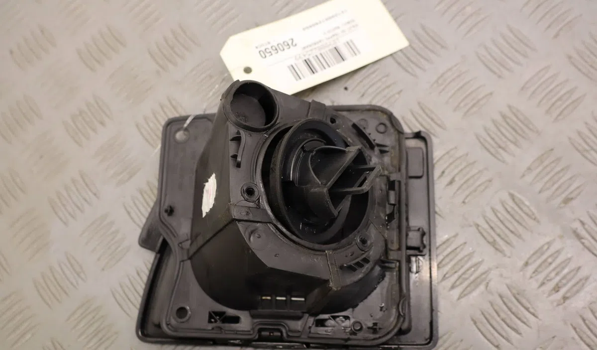 Volet de trappe carburant Renault MASTER III Camionnette (FV) 2.3 dci 145 rwd (fv0e, fv0f, fv0t, fv10, fv12) (2010) occa