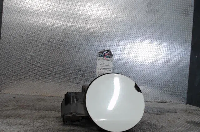 Volet de trappe carburant RENAULT MEGANE 3  MEGANE 3 PHASE 1 occasion
