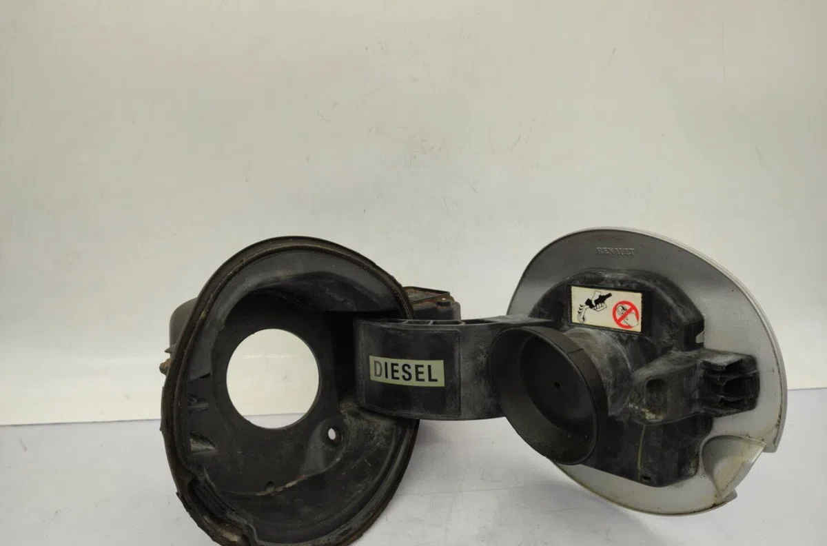 Volet de trappe carburant RENAULT MEGANE 3 PHASE 1 BREAK occasion