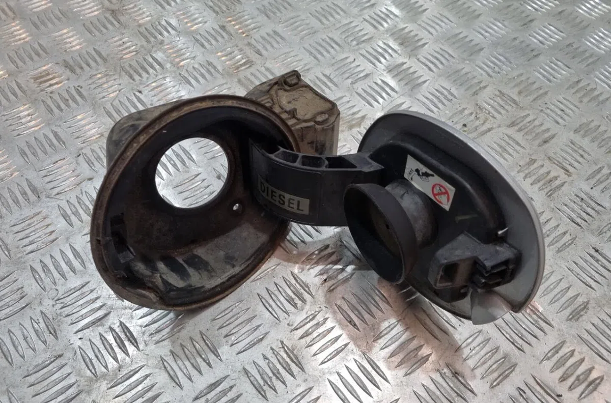 Volet de trappe carburant RENAULT MEGANE 3 PHASE 2 occasion