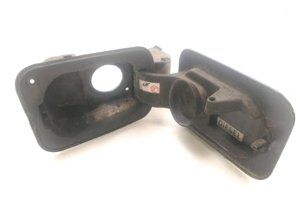 Volet de trappe carburant Renault MEGANE II (BM0-1_, CM0-1_) 1.5 dci (bm0f, bm0t, bm2b, cm0f, cm0t) (2002-2008) 5 portes
