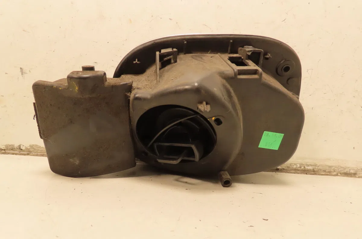Volet de trappe carburant Renault MODUS - GRAND MODUS (F-JP0_) 1.2 (jp0c, jp0k, fp0c, fp0k, fp0p, jp0p, jp0t) (2004) 5 p