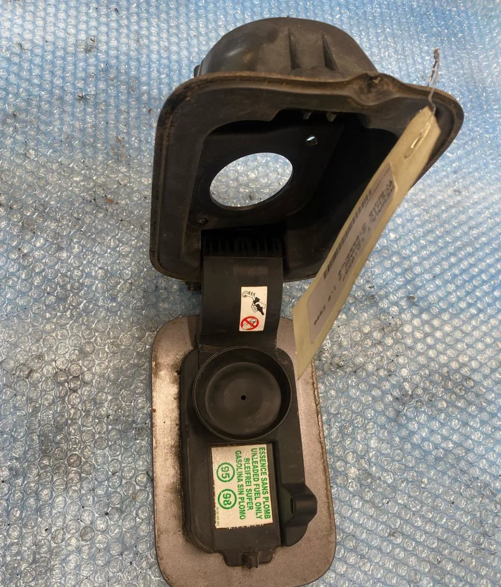Volet de trappe carburant Renault SCÉNIC II (JM0-1_) 1.6 16v (jm1r) (2005-2008) occasion