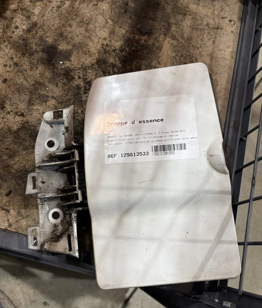 Volet de trappe carburant RENAULT TRAFIC 2 PHASE 2 occasion