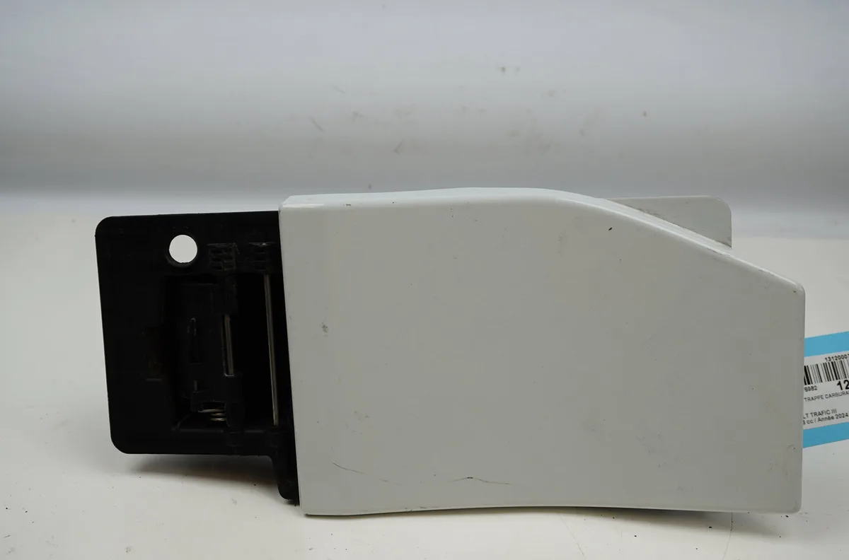 Volet de trappe carburant Renault TRAFIC III Camionnette (FG_) 2.0 dci 130 (fgmy) (2021) occasion