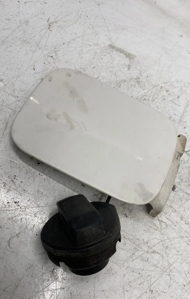 Volet de trappe carburant Seat IBIZA II (6K1) 1.4 16v (2000-2002) occasion