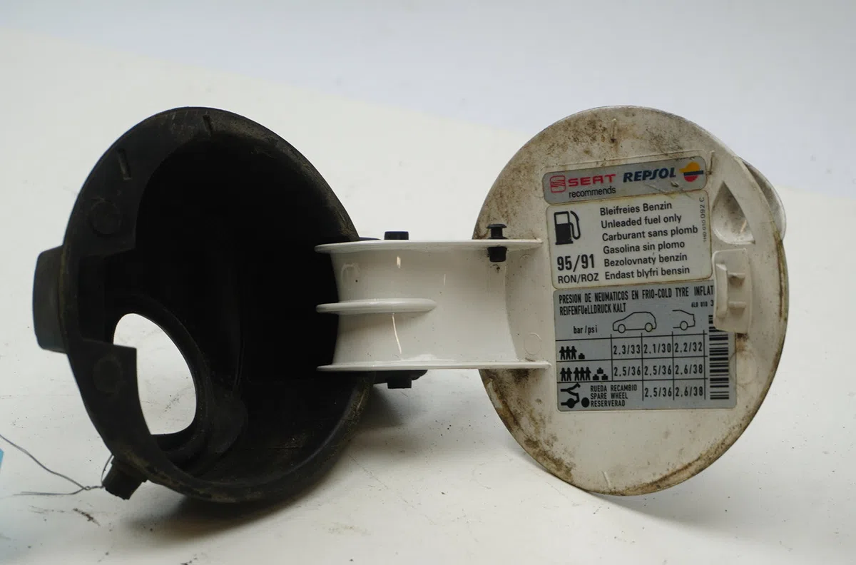 Volet de trappe carburant Seat IBIZA III (6L1) 1.2 12v (2006-2009) occasion