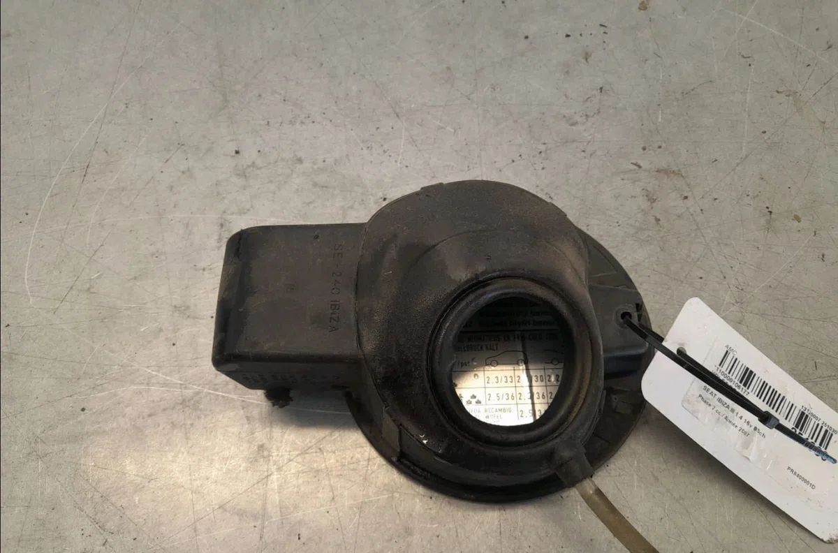 Volet de trappe carburant Seat IBIZA III (6L1) 1.4 16v (2002-2007) occasion