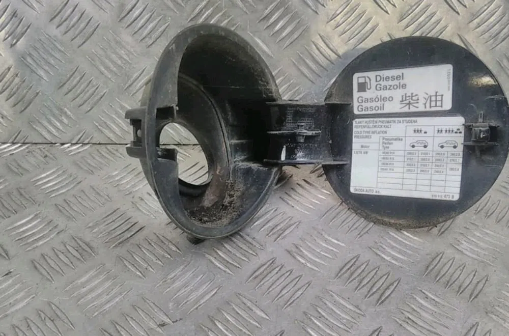 Volet de trappe carburant Skoda FABIA I (6Y2) 1.9 tdi (2000-2008) 5 portes occasion