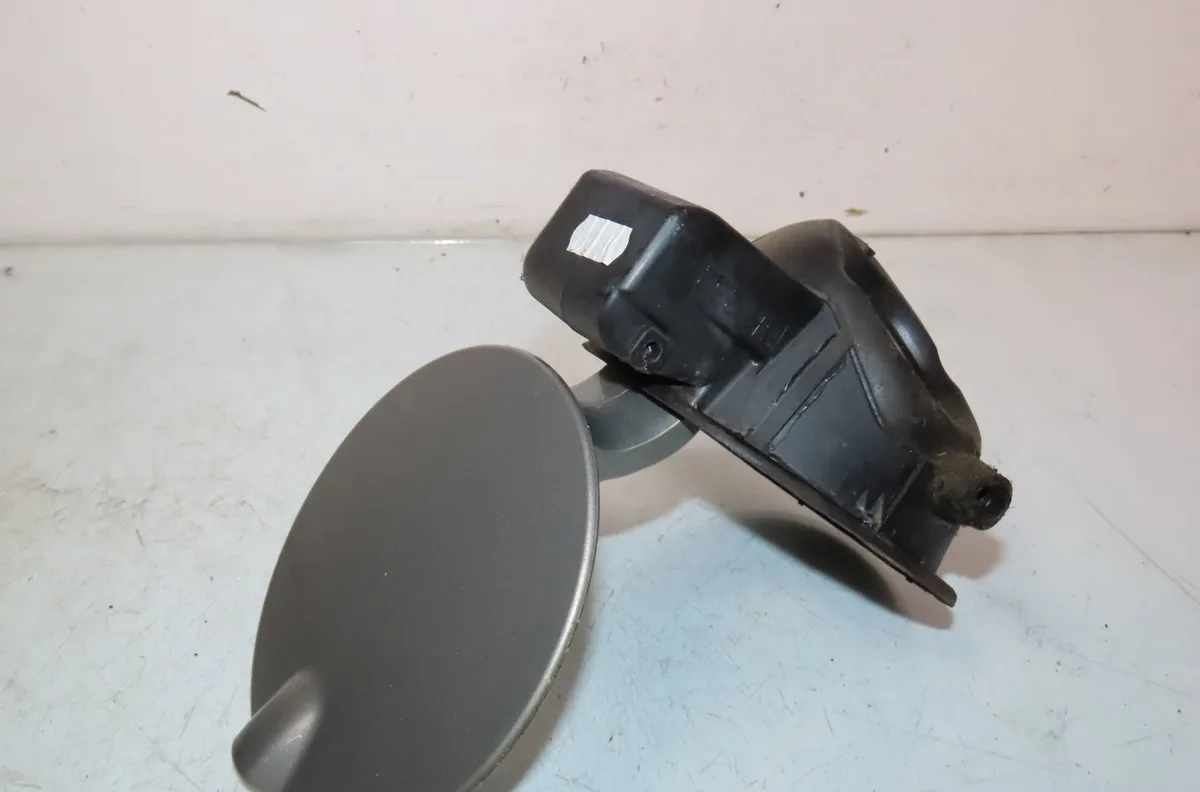 Volet de trappe carburant Skoda FABIA II Combi (545) 1.2 tdi (2010-2014) occasion