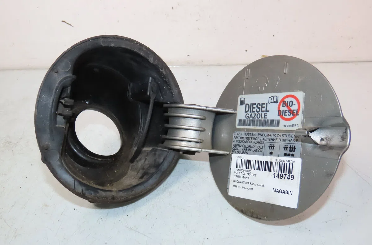 Volet de trappe carburant Skoda FABIA II Combi (545) 1.2 tdi (2010-2014) occasion