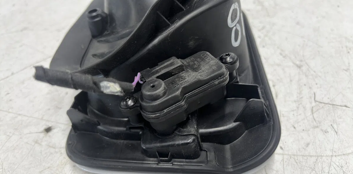 Volet de trappe carburant SKODA KAROQ PHASE 1 occasion