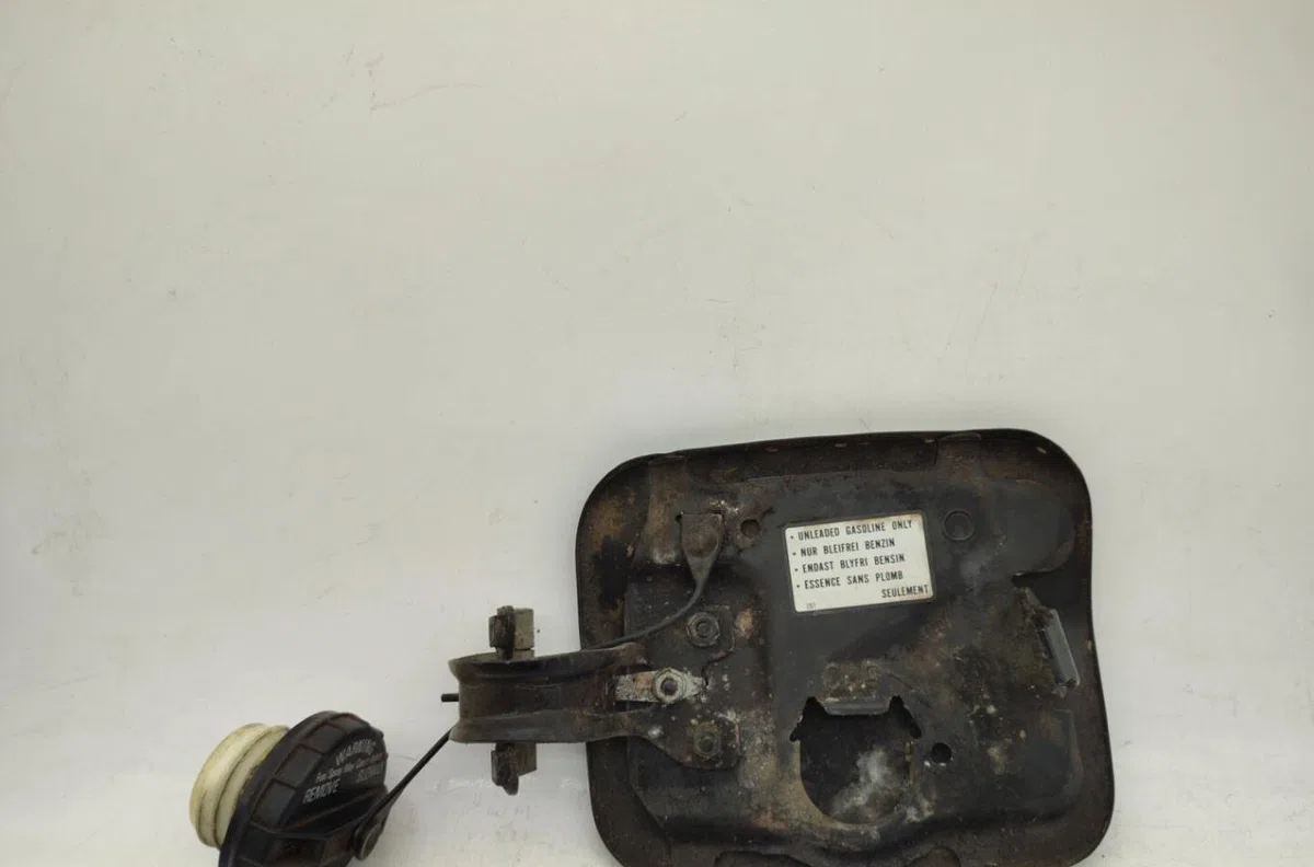 Volet de trappe carburant SUBARU FORESTER 1 occasion