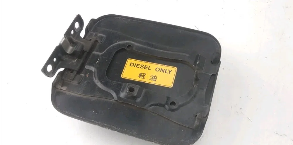 Volet de trappe carburant Suzuki JIMNY Véhicule tout terrain fermé (SN) 1.5 ddis 4x4 (2005) 3 portes occasion