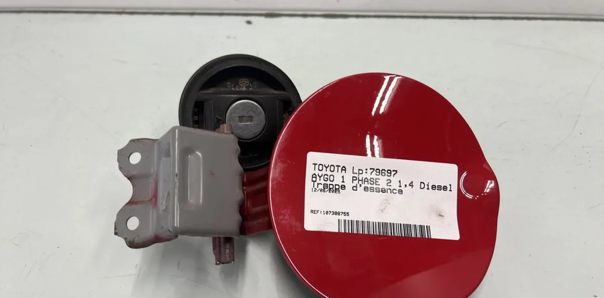 Volet de trappe carburant TOYOTA AYGO 1 PHASE 2 occasion