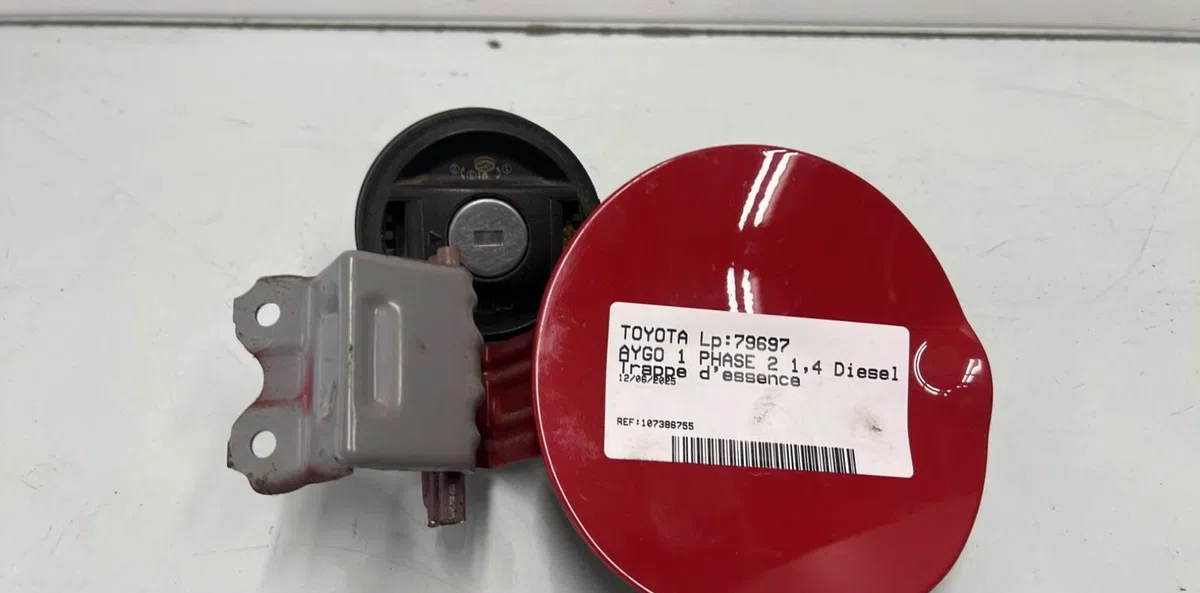 Volet de trappe carburant TOYOTA AYGO 1 PHASE 2 occasion