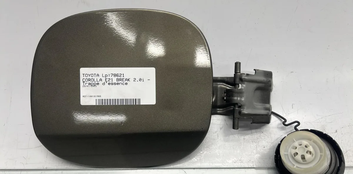 Volet de trappe carburant TOYOTA COROLLA E21 BREAK occasion