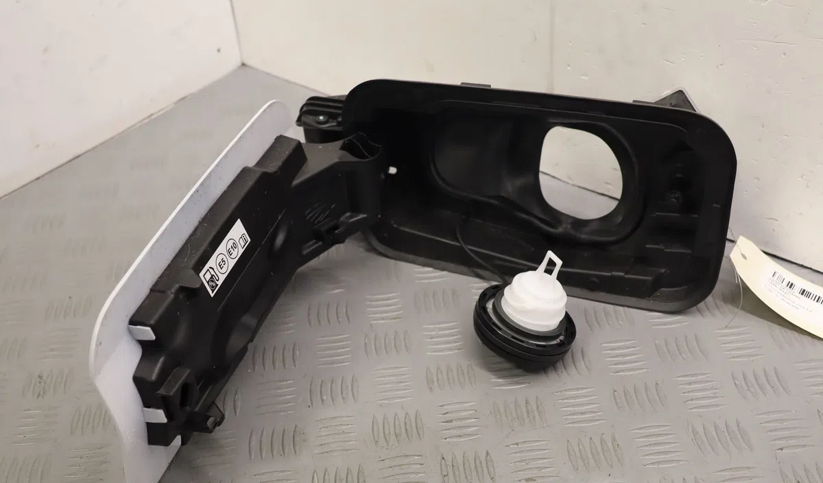 Volet de trappe carburant Toyota PROACE CITY VERSO Monospace 1.2 vvt-i 110 (bkynn) (2019) occasion