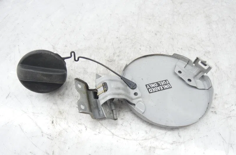 Volet de trappe carburant TOYOTA YARIS 2 PHASE 1 occasion