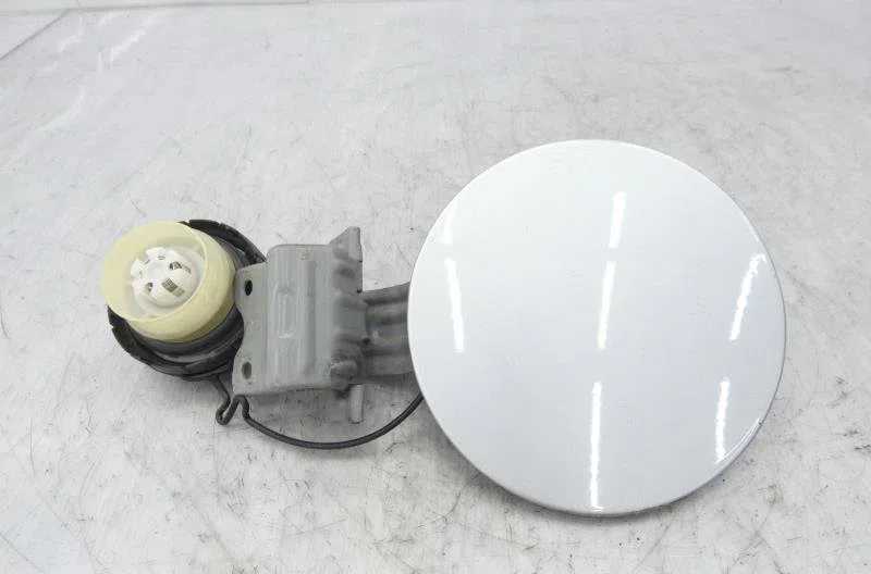 Volet de trappe carburant TOYOTA YARIS 2 PHASE 1 occasion