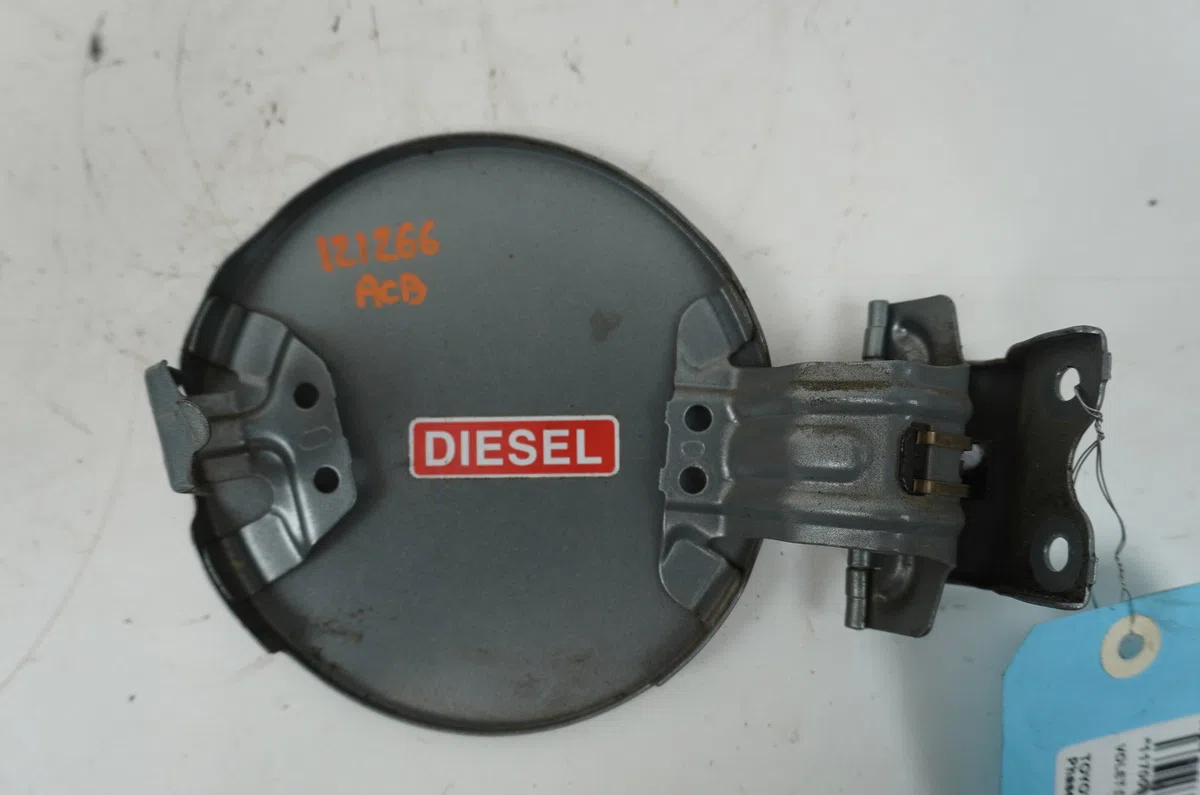 Volet de trappe carburant Toyota YARIS (_P9_) 1.4 d-4d (nlp90_) (2005-2012) occasion
