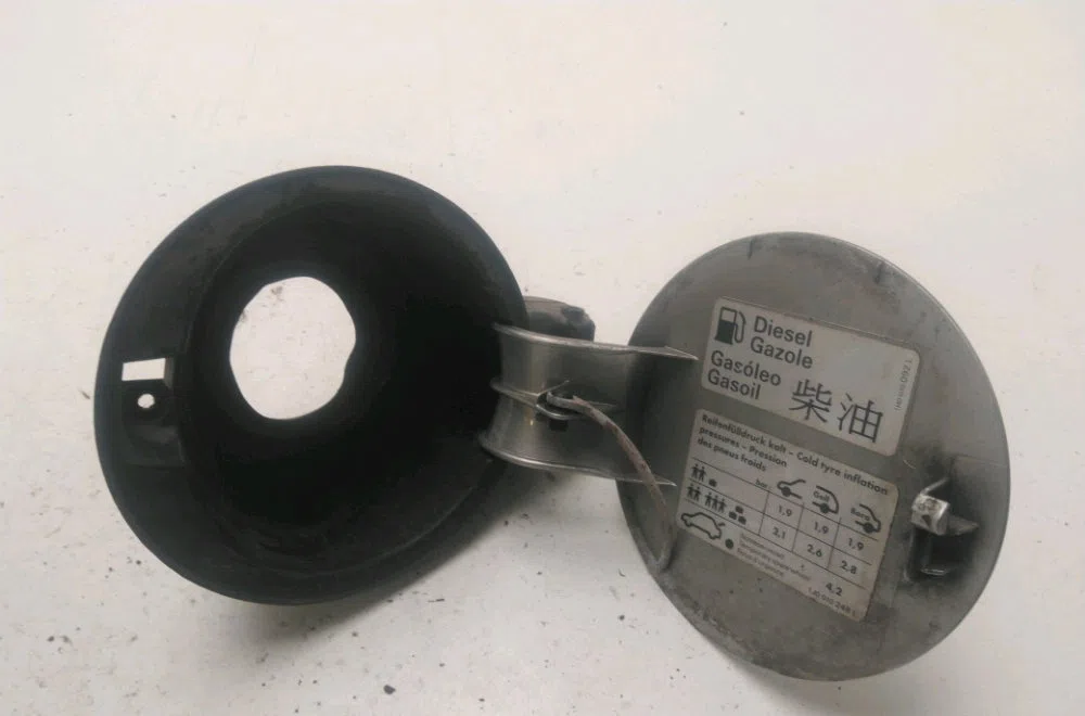 Volet de trappe carburant VOLKSWAGEN GOLF 4 2001 occasion