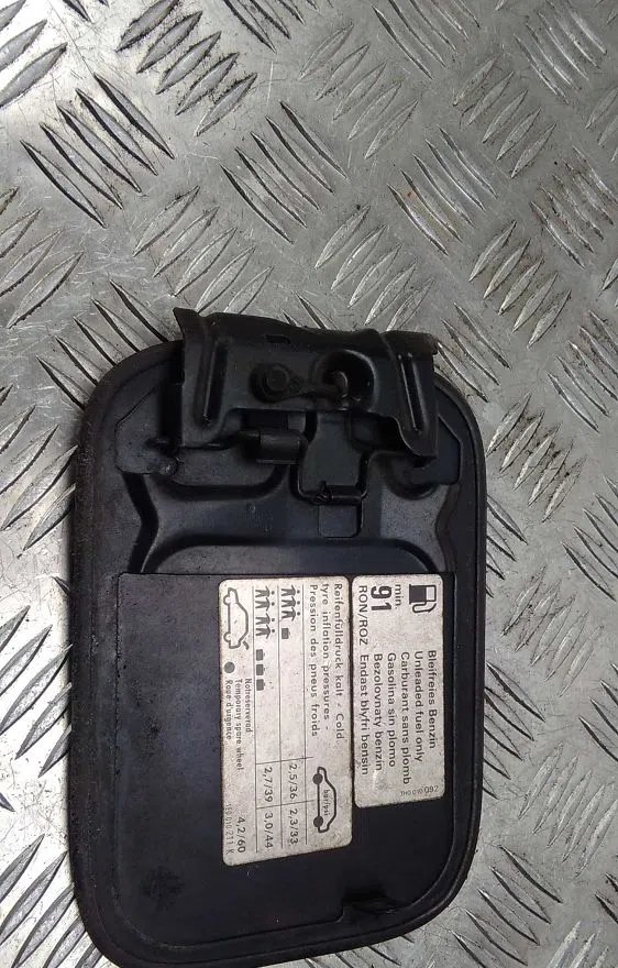 Volet de trappe carburant Volkswagen GOLF IV Cabriolet (1E7) 2.0 (1998-2002) occasion