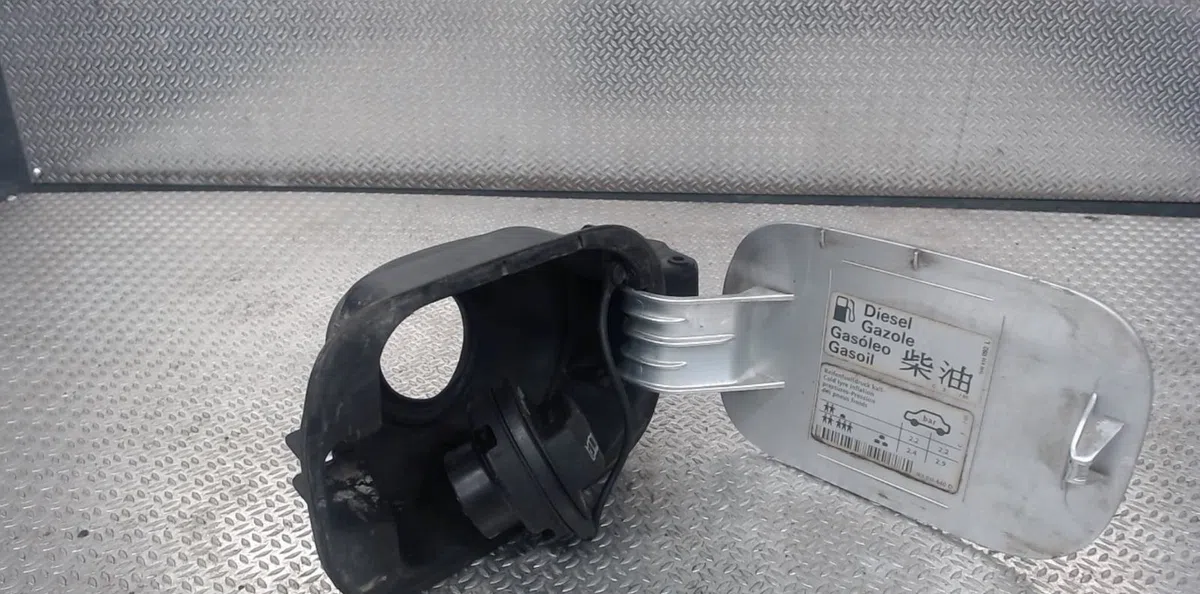 Volet de trappe carburant Volkswagen JETTA III (1K2) 1.9 tdi (2005-2010) occasion