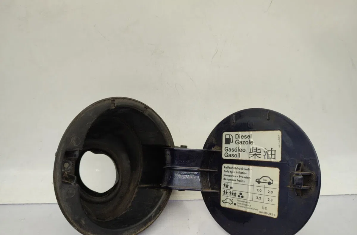 Volet de trappe carburant VOLKSWAGEN PASSAT 4 PHASE 1 BREAK occasion