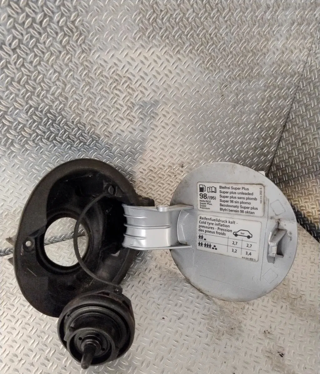 Volet de trappe carburant Volkswagen PASSAT B6 Variant (3C5) 3.2 fsi 4motion (2005-2010) occasion