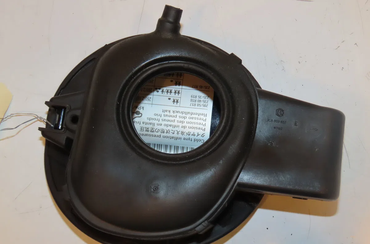 Volet de trappe carburant Volkswagen PASSAT B7 (362) 2.0 tdi 4motion (2010-2014) occasion