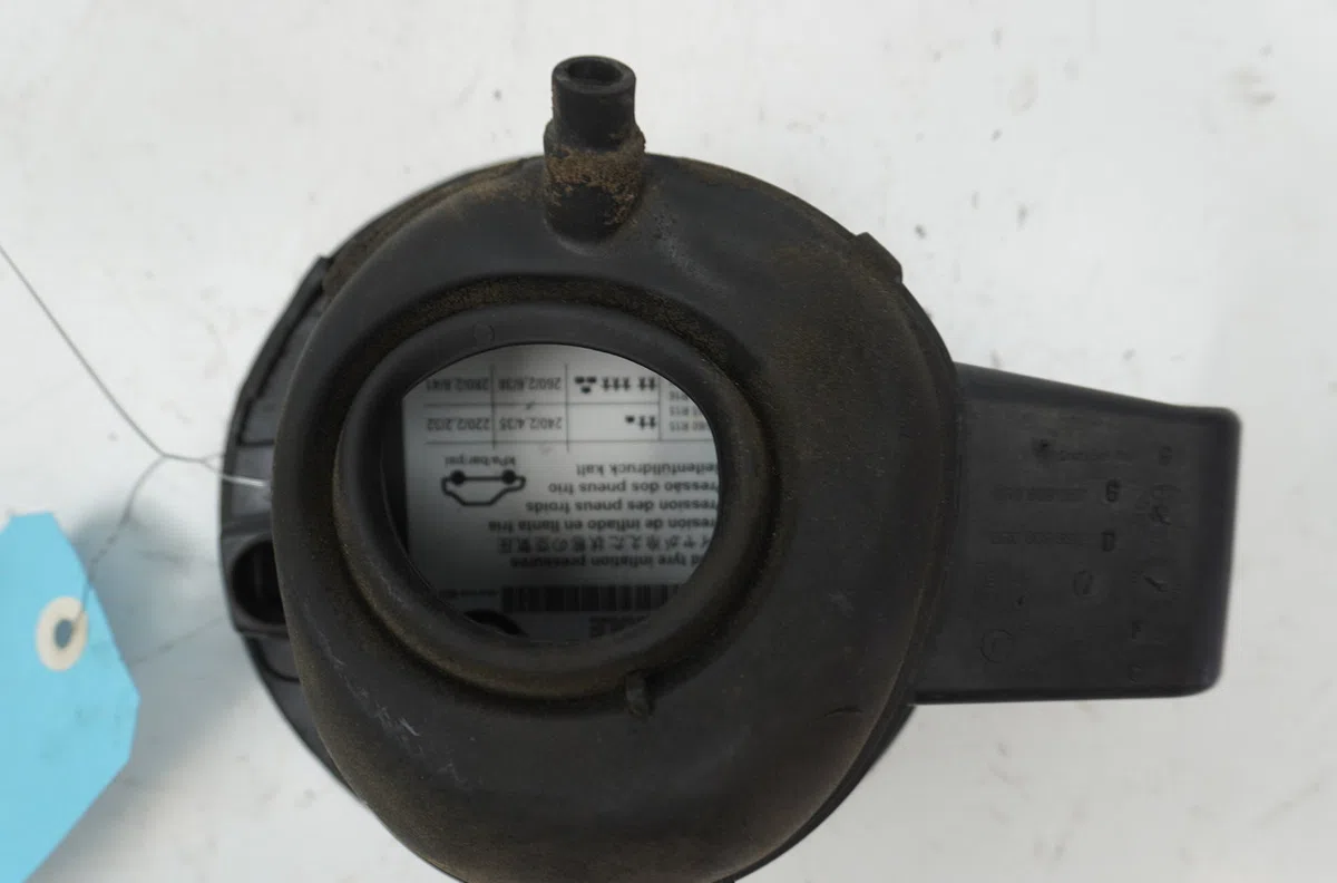 Volet de trappe carburant Volkswagen POLO V (6R1, 6C1) 1.6 tdi (2009) 5 portes occasion