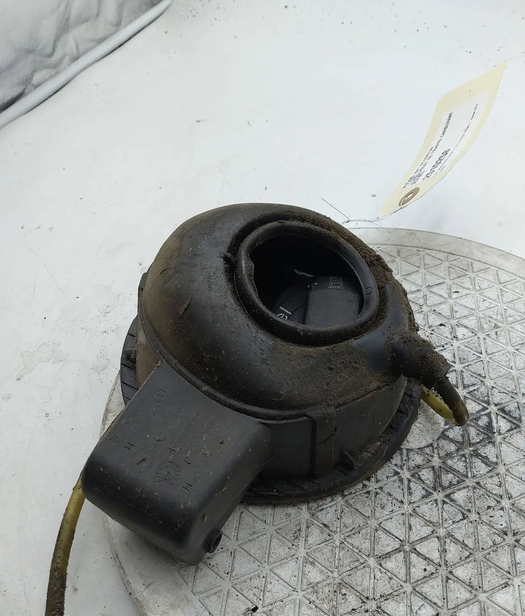 Volet de trappe carburant VOLKSWAGEN POLO V occasion