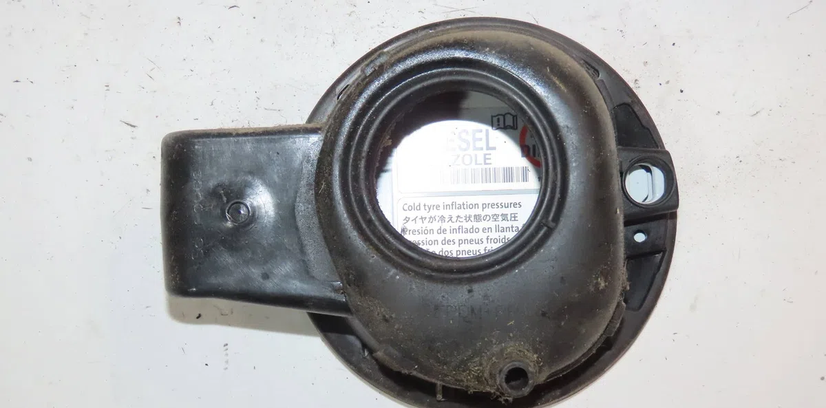 Volet de trappe carburant Volkswagen SCIROCCO III (137, 138) 2.0 tdi (2010-2017) occasion
